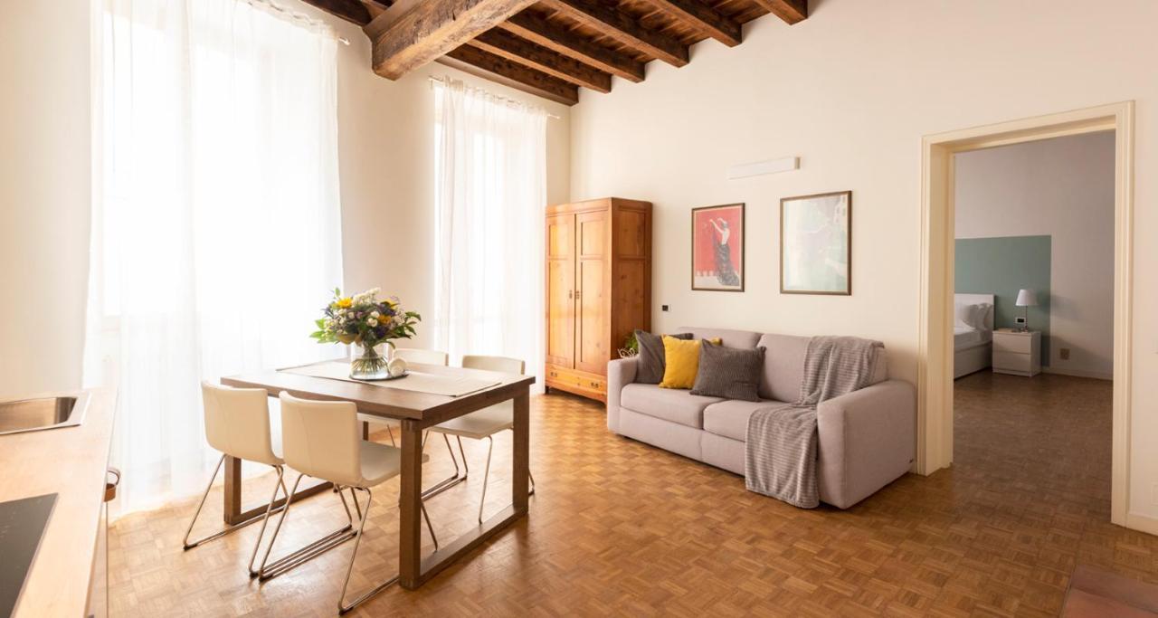 Charming Joivy Flat Next To Duomo Di Como Exterior photo