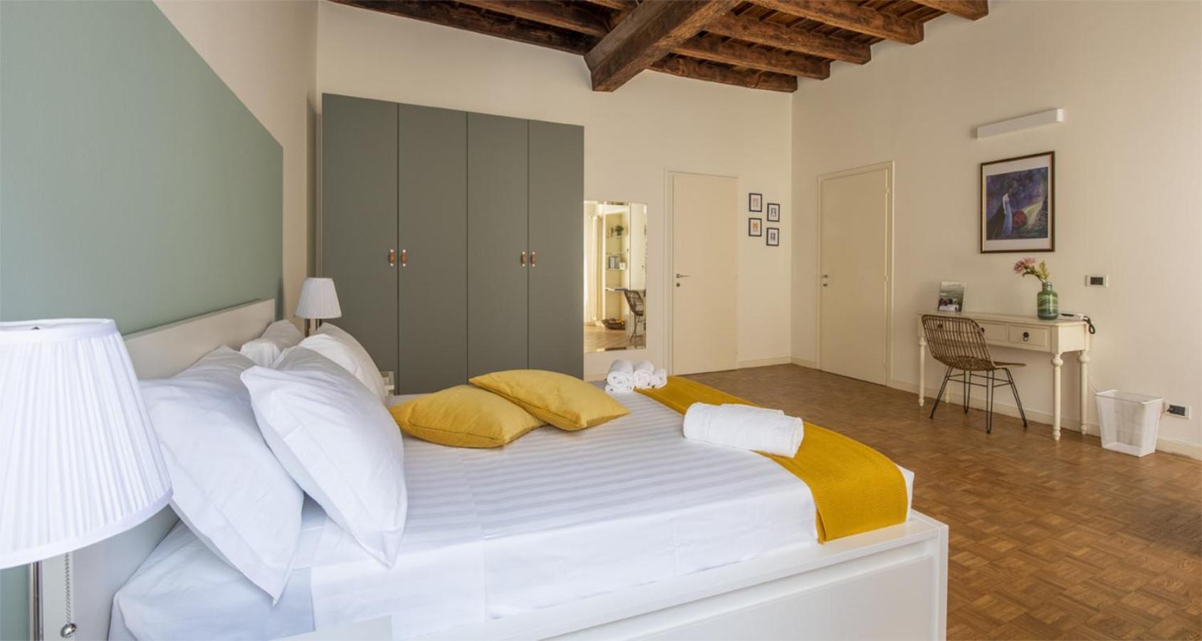 Charming Joivy Flat Next To Duomo Di Como Exterior photo